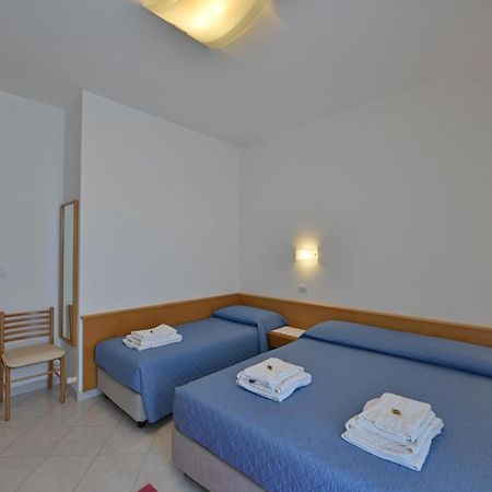 Residence Mariavittoria ลิโดดิเยโซโล ภายนอก รูปภาพ