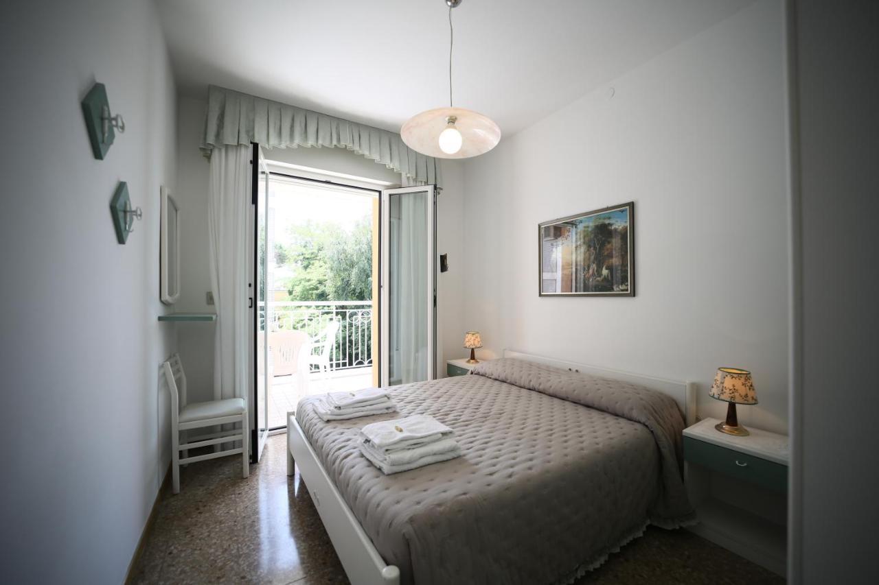 Residence Mariavittoria ลิโดดิเยโซโล ภายนอก รูปภาพ