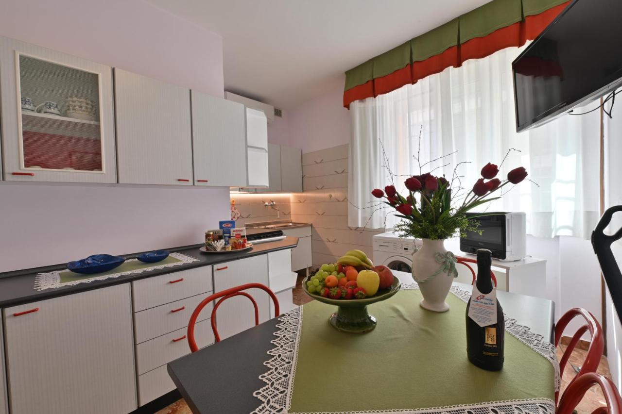 Residence Mariavittoria ลิโดดิเยโซโล ภายนอก รูปภาพ