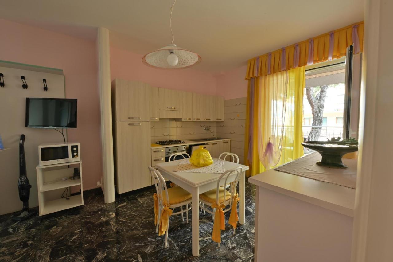 Residence Mariavittoria ลิโดดิเยโซโล ภายนอก รูปภาพ